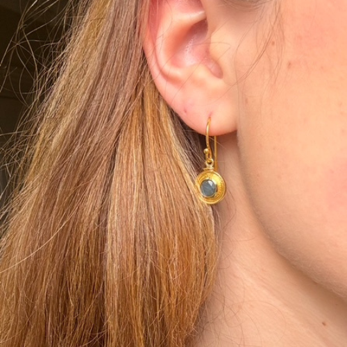 Oyster target pendant earrings