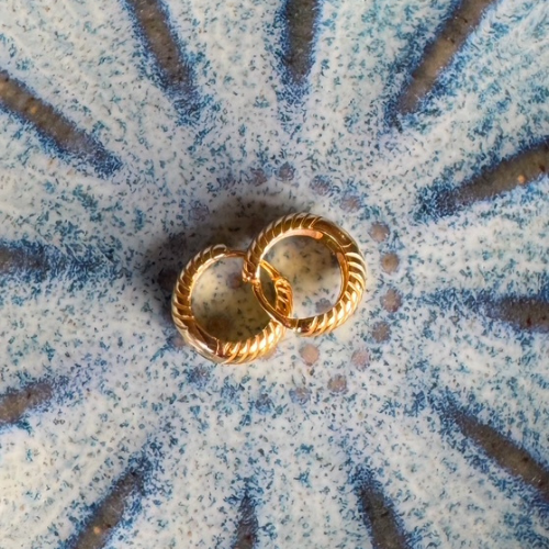 Oyster huggies
