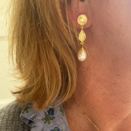 pearl pendant earrings