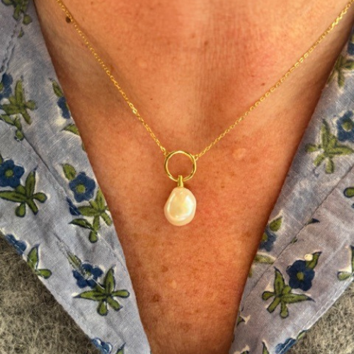 Oyster pearl necklace
