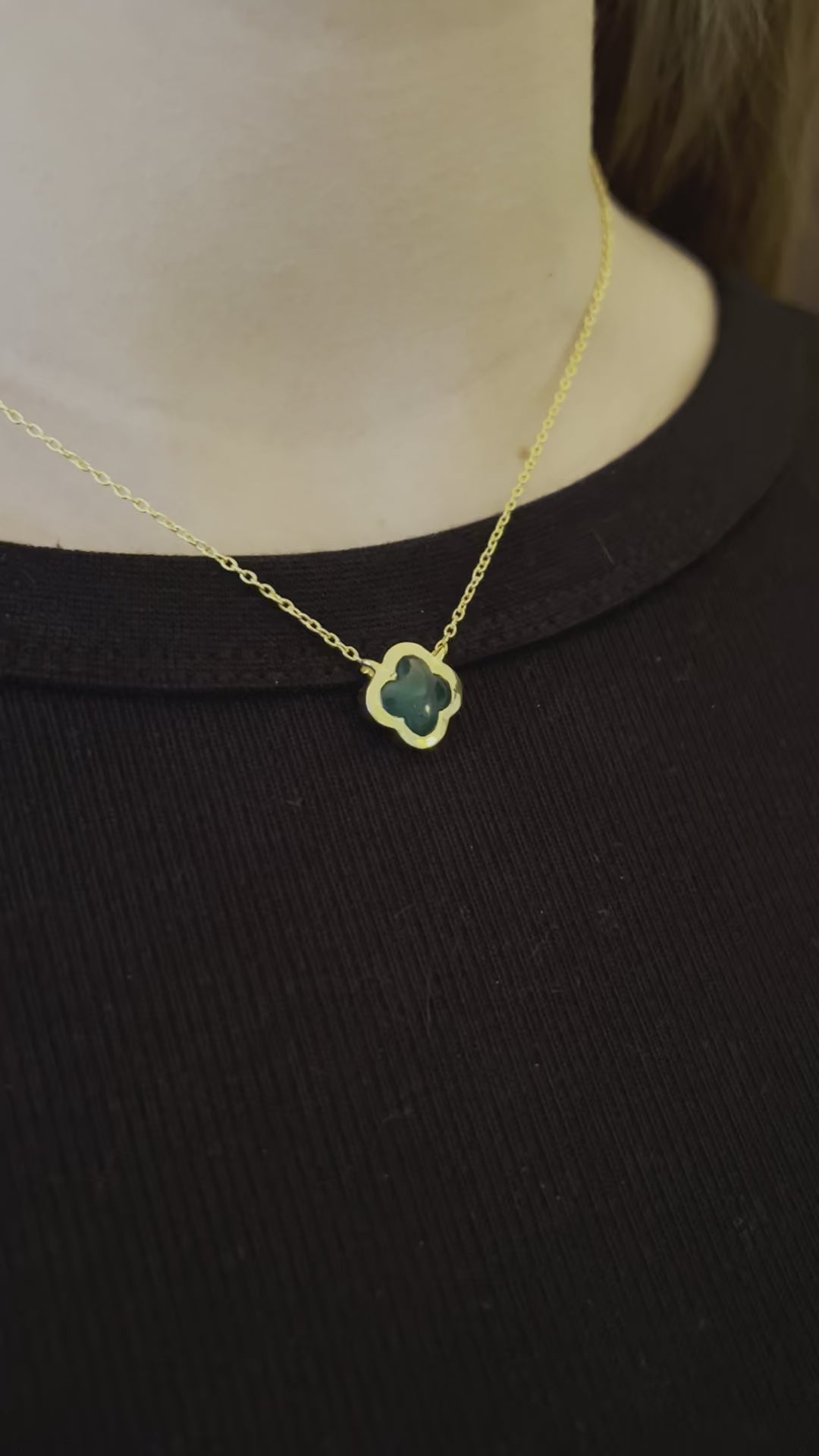 Sahara Small pendant necklace - 4 colours