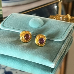 Wave stud earrings