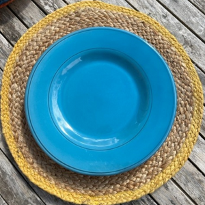 Round Tablemats for Plates and Serving Dishes