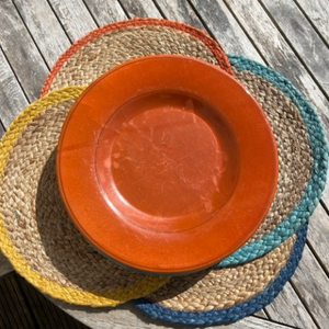 Round Tablemats for Plates and Serving Dishes