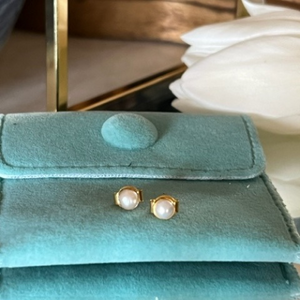 Azure Small Pearl Stud Earrings